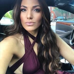 Meet your Posher, Adriane